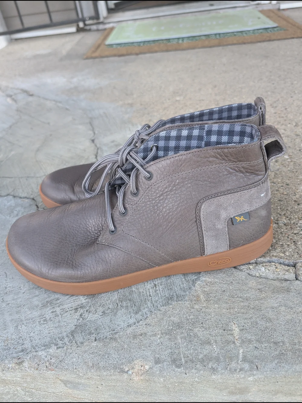 Chaco Men's Gray Leather Chukka Boots with Brown Gum Sole